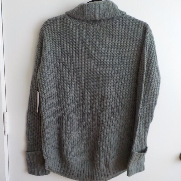 a.n.a Sweater NWT - Roll Down Cowl Neck - Grey - Oversized - Size X-Small  (555) - Picture 5 of 7